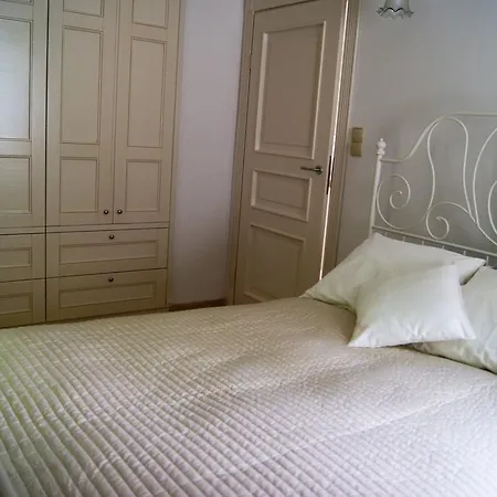 Апартаменты I *